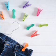 デニムを洗う頻度はどのくらい？洗い方のポイントを紹介